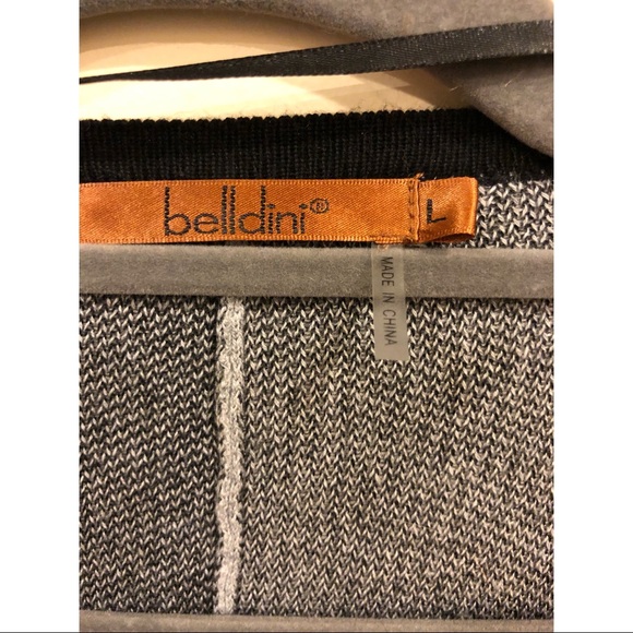 Beautiful Cape/Poncho | Belted Waist | Black&Grey - Picture 6 of 6